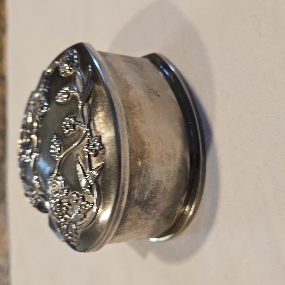 Vintage Silver Plated Heart jewelry box trinket holder - Picture 7 of 8